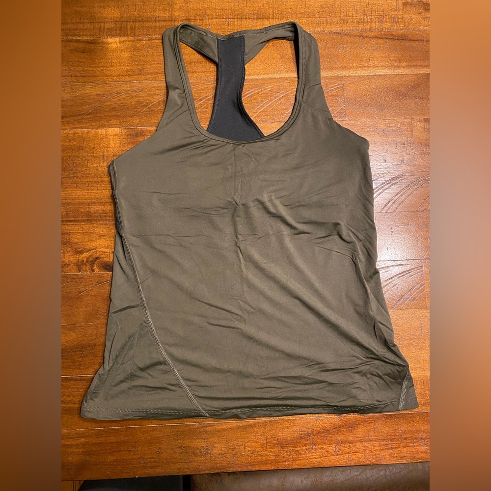 Gapfit racerback tank with built in bra